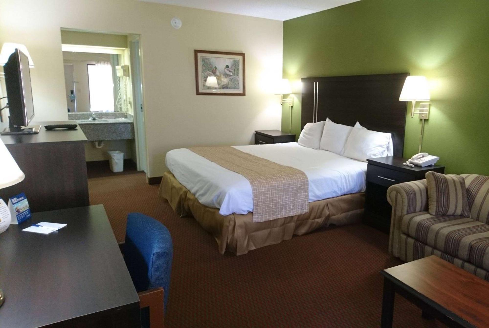 Travelodge By Wyndham Knoxville East Exterior photo